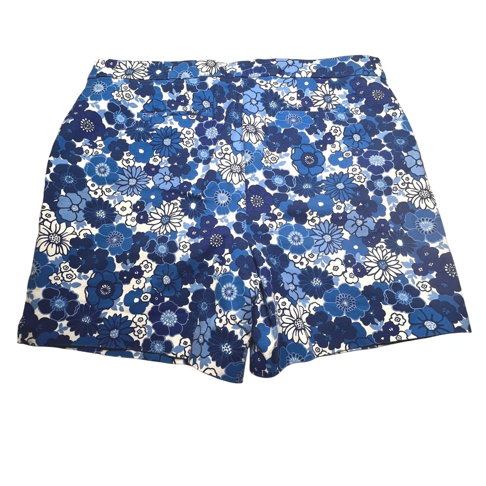 Boden Blue Floral Cotton Blend Shorts Women Size 16 Chino Casual Golf Resort - Image 2 of 4