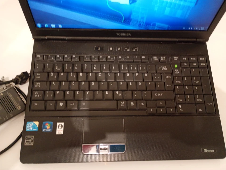 Siemens Simatic i5 Notebook  Step7 mit Lizenzen ähnlich Siemens Field - Bild 3 von 4