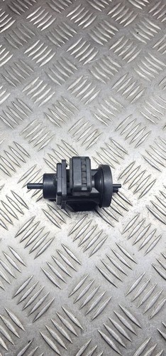 Mercedes-Benz E W211 2007 Diesel 165kW Turbolader Druckwandler Magnetventil