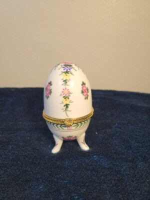 Trinket Box Decorated Egg Hinged with Roses and Gold Trim Very Well Made! Pretty