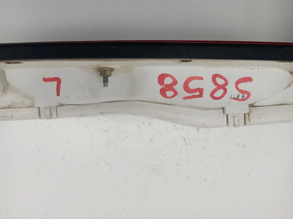 1981-1982 MAZDA GLC ХЭТЧБЕК ЗАДНИЙ ЛЕВЫЙ СО СТОРОНЫ ВОДИТЕЛЯ ЗАДНИЙ ФОНАРЬ OEM, 166-52266 - Изображение 4 из 4