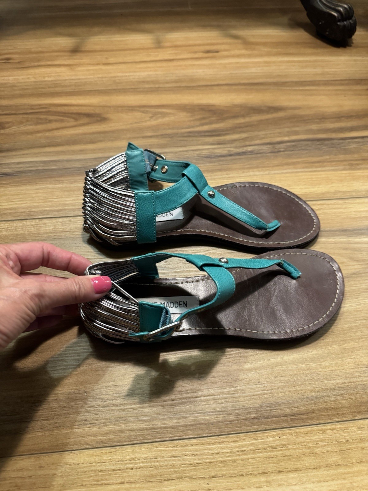 Steve Madden Brand Women's Thong Style Green Sandals With Silver Heel Straps