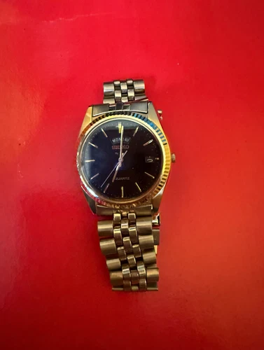 Seiko Quartz Day-Date Watch Gold & Silver Two-Tone Stainless Steel Vintage