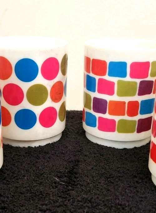 2 DEKA 1969 Vintage Set of Mugs Cups Camping Picnic Multi Color Plastic Unused