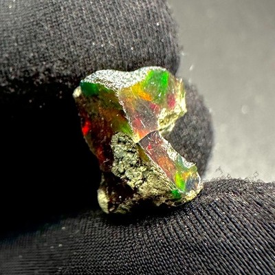 Black Opal Rough Raw Stone Rainbow Flash Natural Loose Fire Opal Gemstone 5.00Ct