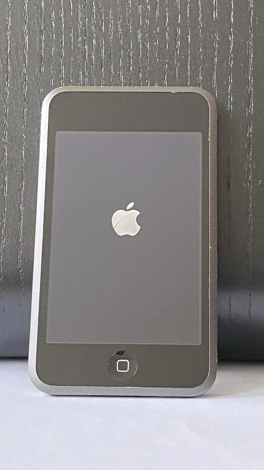 iPod touch A1213 (1.Gen, 2007), 16 GB, funktioniert! - Bild 2 von 4