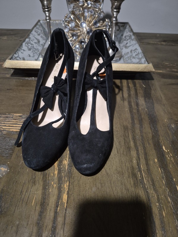 Nine West Babydoll Style Heels