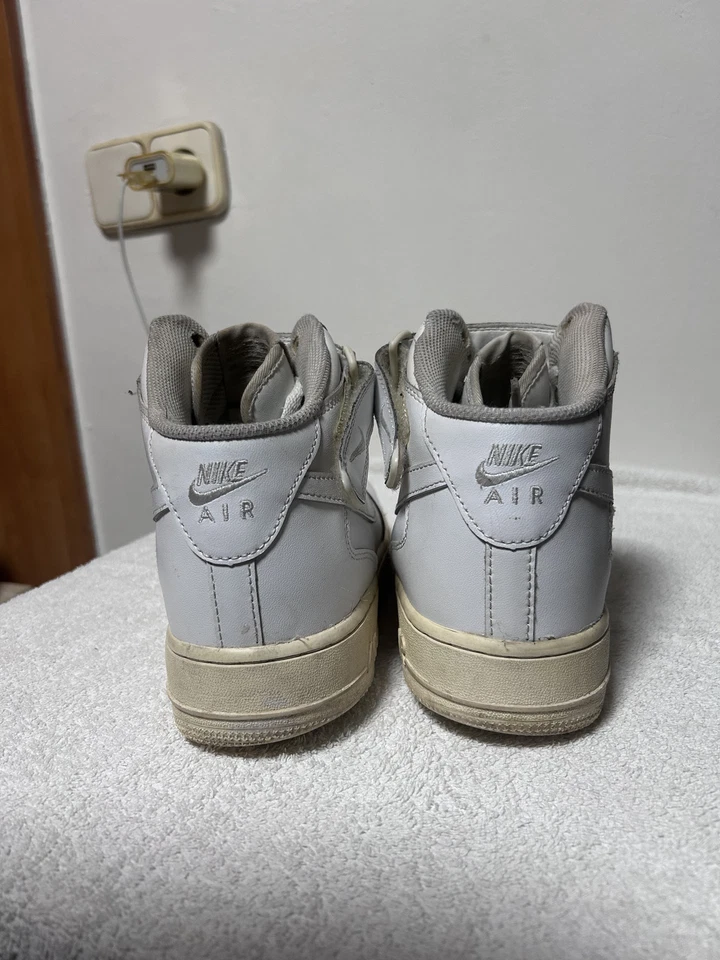 Nike Air Force 1 '07 Mid, foto 2 de 4