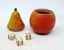 Petite boite ancienne pour dés à jouer forme de poire - JEU 421 - bar bistrot