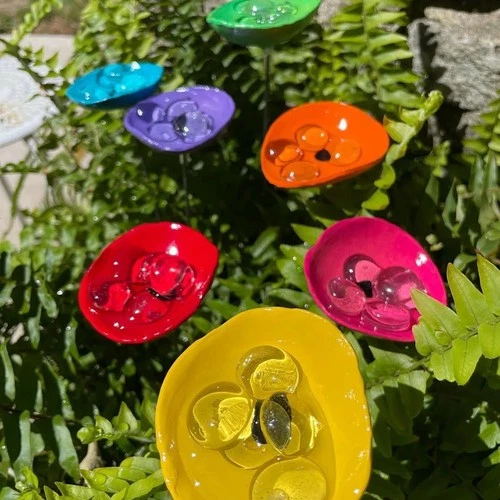 Quick Acting Adaptable Easy to Install Mini Poppy Flower Stakes Bee Cup Ornament - Picture 1 of 15