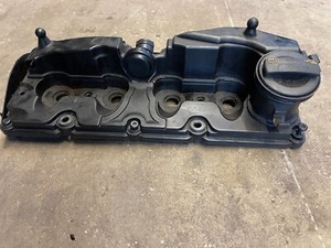 VW Golf 6 VI 1.6 TDI CAY Zylinderkopfabdeckung Ventildeckel 03L103469H