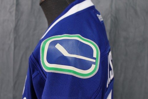 Vancouver Canucks Jersey (Retro) - Henrick Sedin #33 - Men's Medium - Picture 6 of 12