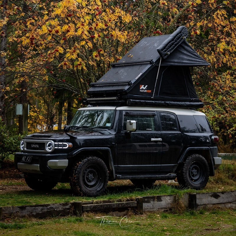 Tienda rígida Naturnest triángulo en la azotea coche tienda de campaña con escalera de barra de equipaje Foto 3 de 4