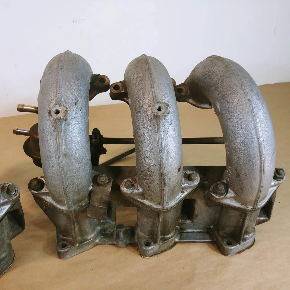 OEM 1971 1975-76 BMW 3.0 Si colector de admisión tipo inyectado 1256417225 1256420225 Foto 3 de 4