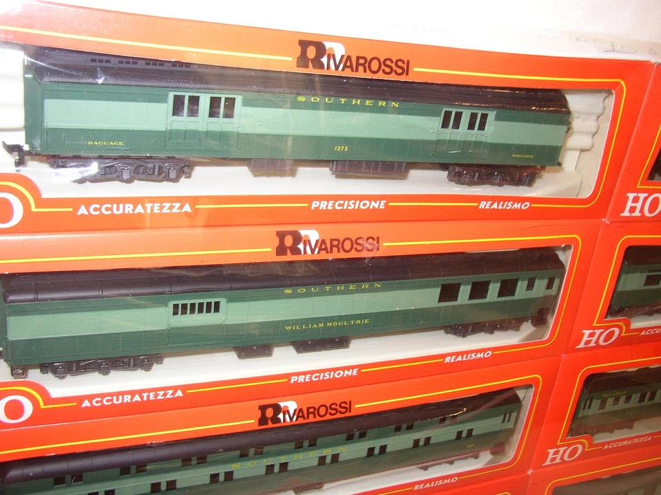 HO Rivarossi 1920 Southern Green & Black RR 8 car Passenger set #9119 NEW Sealed - Image 2 of 4