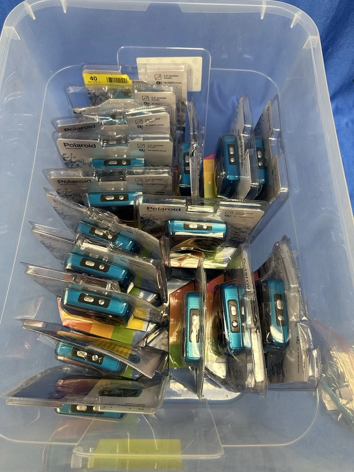 Polaroid iS048 16MP Waterproof Up to 10 ft. VIDEO & PICS UNDERWATER!  READ INFO - Image 2 of 4