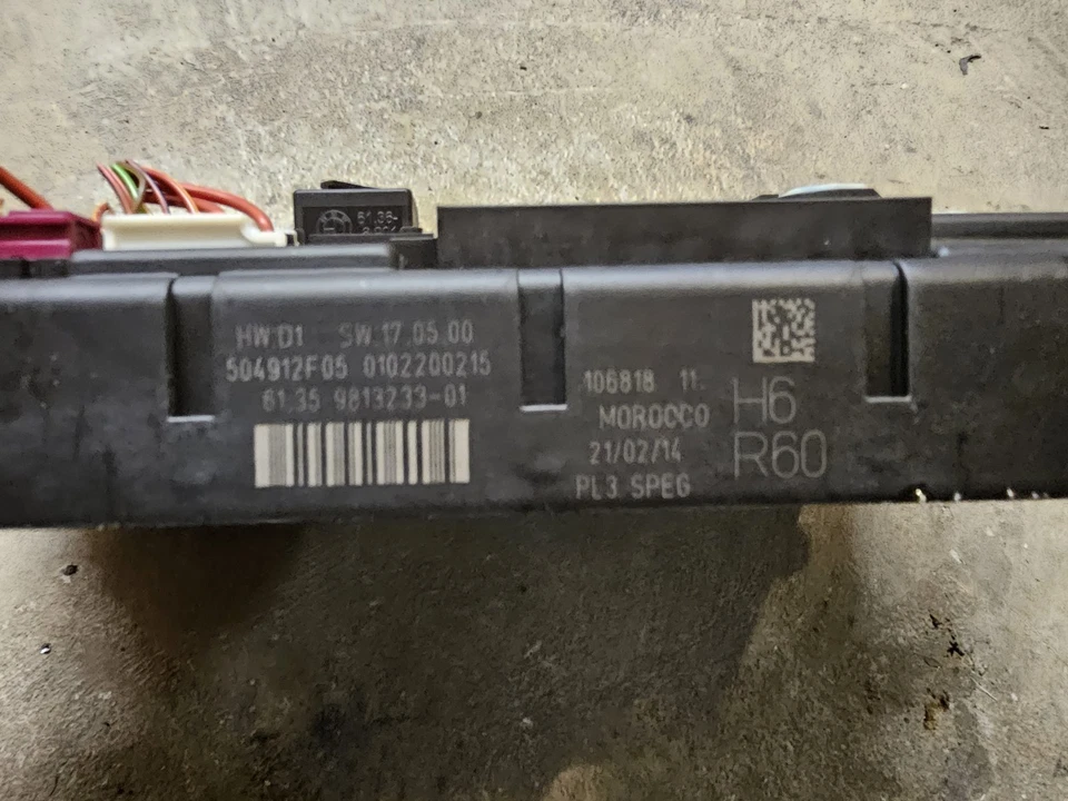 Mini Cooper Countryman R60 2013 caja de distribución de fusibles Speg High 9813233 OEM Foto 3 de 3