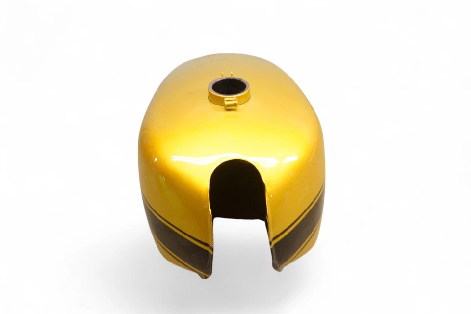 1973 - 1976 SUZUKI GT250 MOTORCYCLE GAS TANK Gt 250 #2 *A2644 - Image 4 of 4