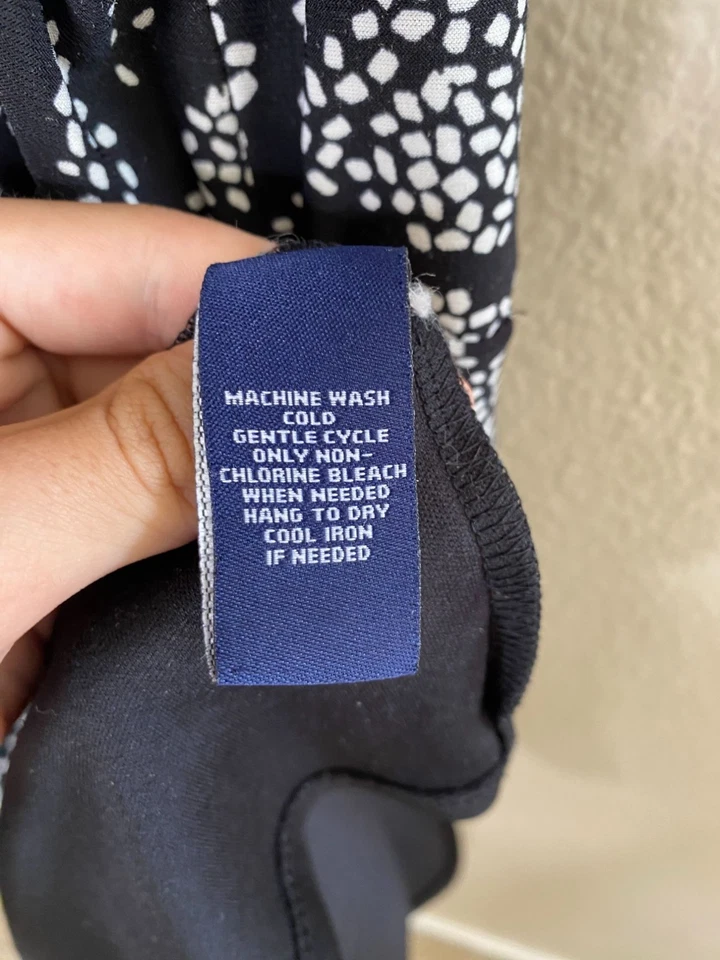 Vestido midi de poliéster con cuello en V XL negro blanco sin mangas Chaps para mujer Foto 4 de 4