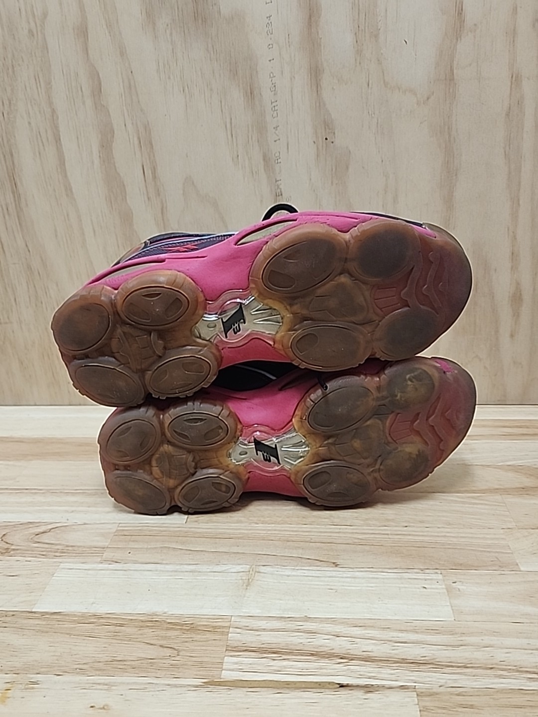 Reebok The Answer DMX 10 Men Size 9.5 J02565 Black Red Gold Training Shoes