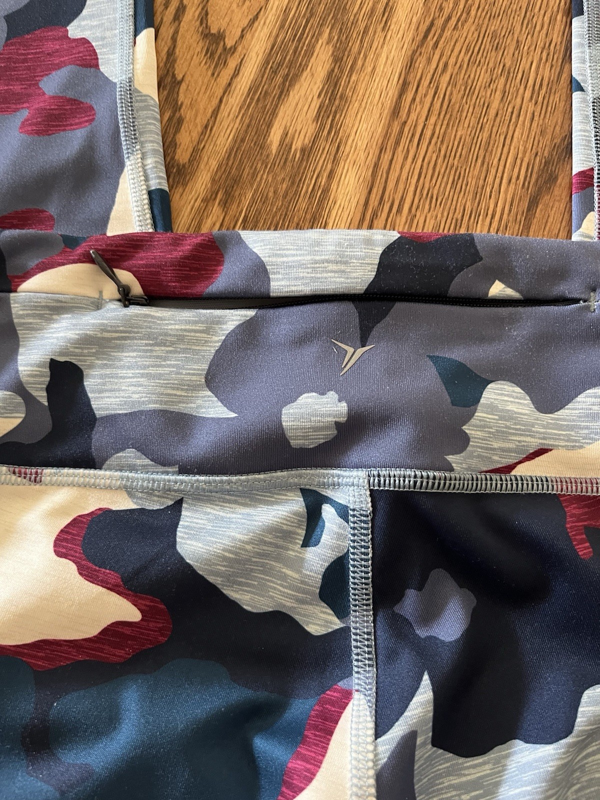 Mid-Rise Elevate Lightweight Compression Leggings… - image 4