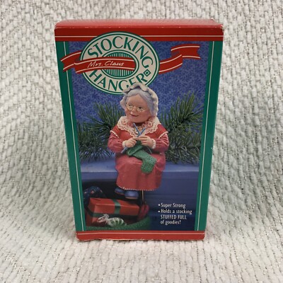1988 HALLMARK Mrs. Santa Claus Knitting 5'' Stocking Holder Hanger Grandma Unused
