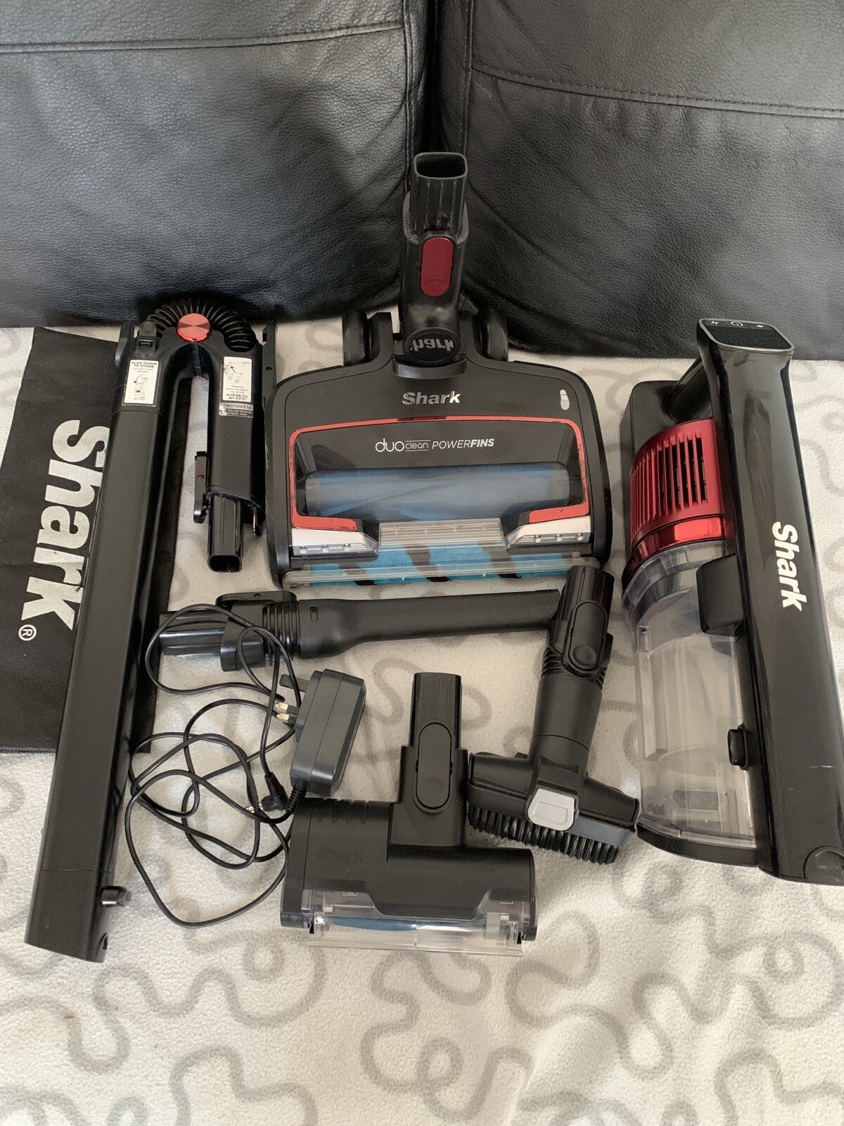 Shark Cordless Stick Vacuum Cleaner IZ300UKT eBay