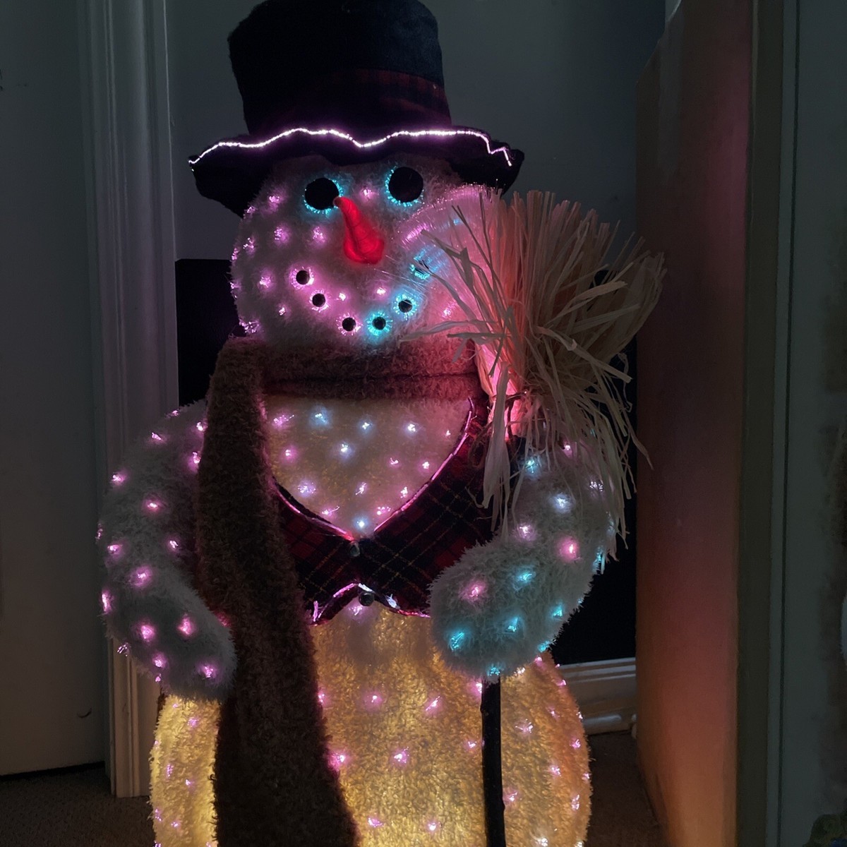 GRANDEUR NOEL 35 INCH FIBER OPTIC SNOWMAN IN ORIGINAL BOX