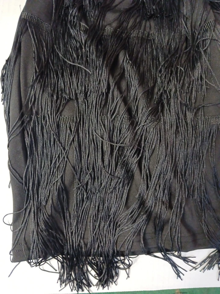 Disfraz de vestido con flecos de aleta negra. Showgirls años 50. Talla grande. con sombrero. Foto 4 de 4