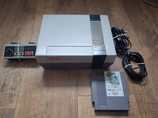 NINTENDO NES  CONSOLE + GAME - NINTENDO