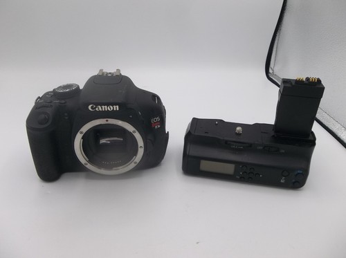 Canon EOS Rebel T3i 18MP Digital SLR Body Black - Body Only, NO BATTERIES