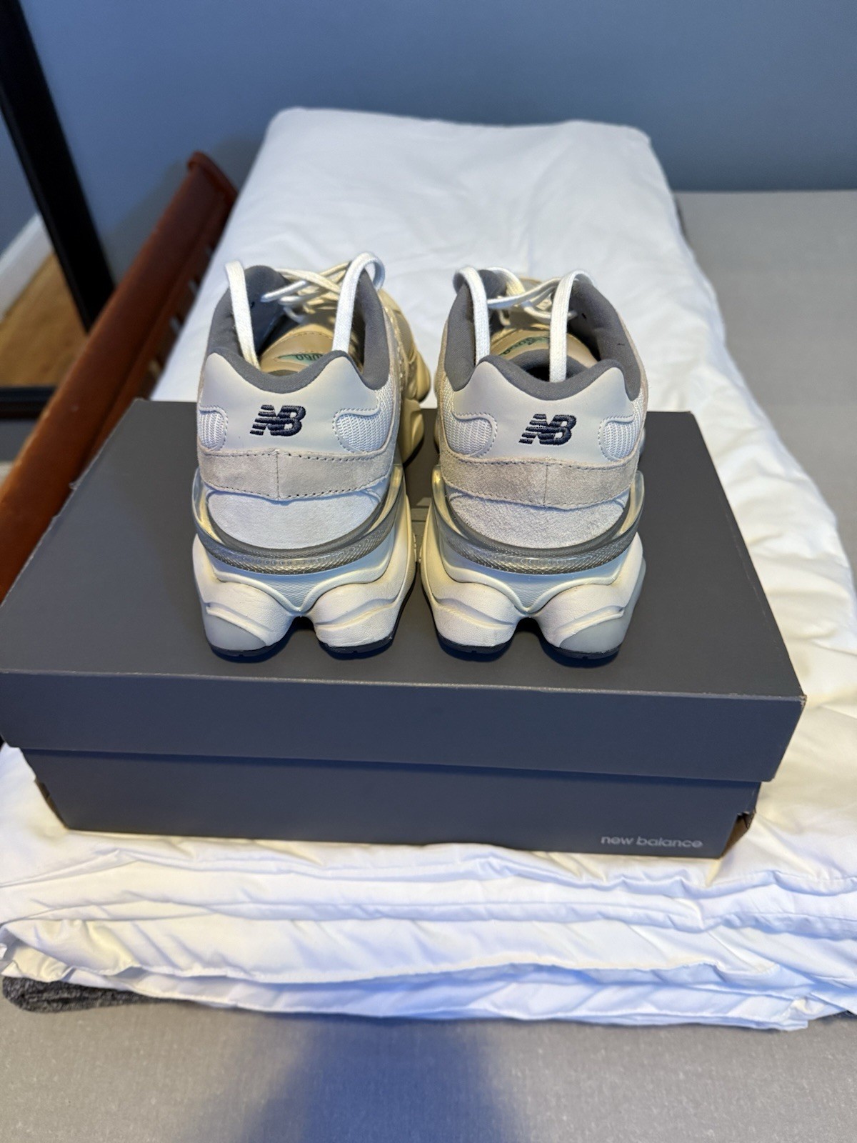 Size 9 - New Balance 9060 Sea Salt Surf image 4