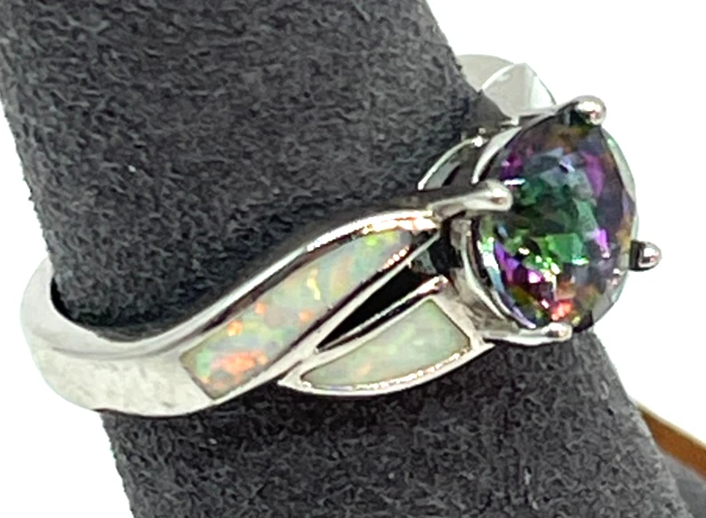 Ring. Mystic Topaz with Opal Inlays O(ver Silver Tone bBand. Size 8 - Image 2 of 4