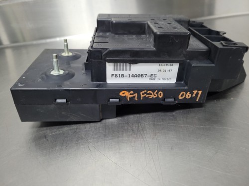 Boîte à fusibles bloc jonction intérieur Ford F250SD F350SD 1999-2001 F81B-14A067-EG OEM