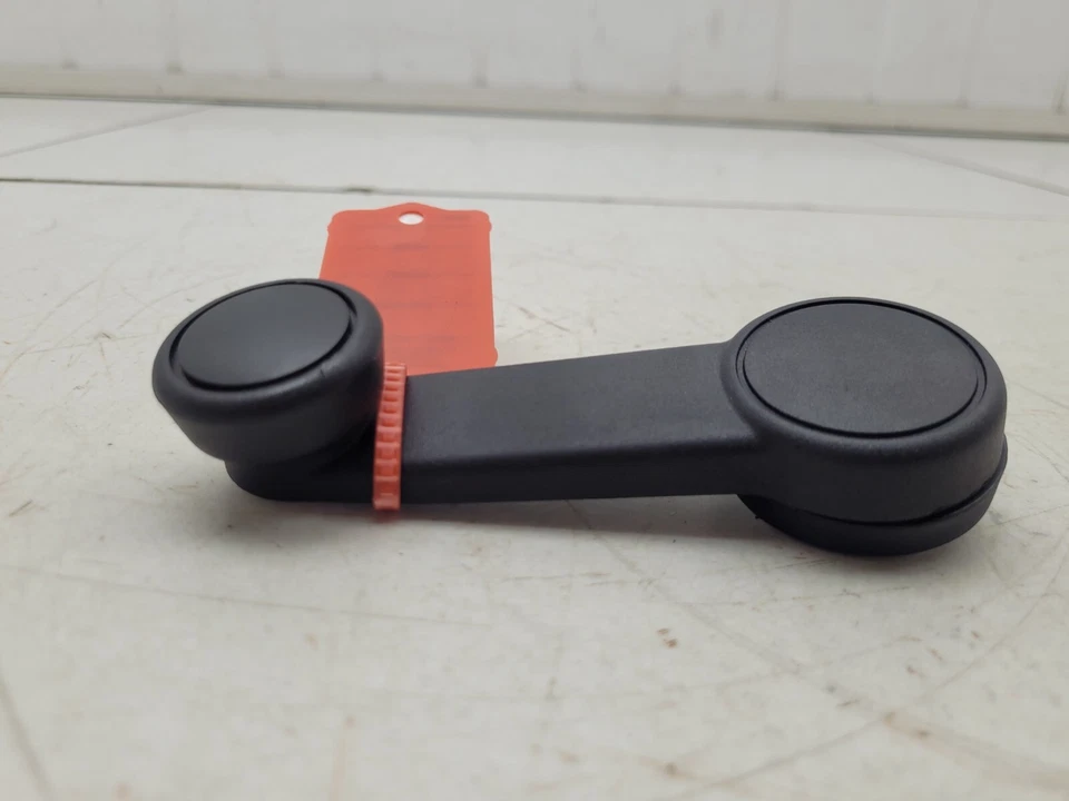 Ford Focus MK3 Rear Window Winder Handle Crank Driver Right Side - Image 3 of 4