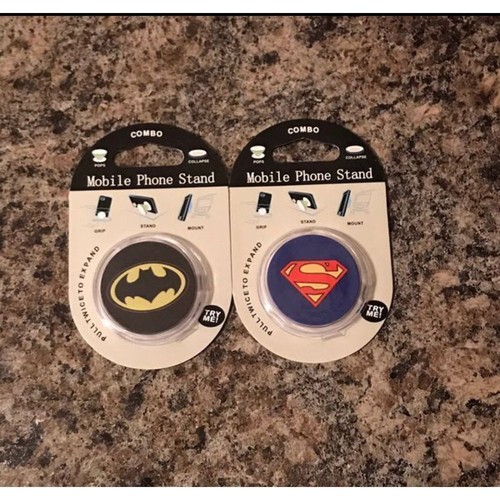 Superman and Batman mobile phone stand - 第 1/3 張圖片