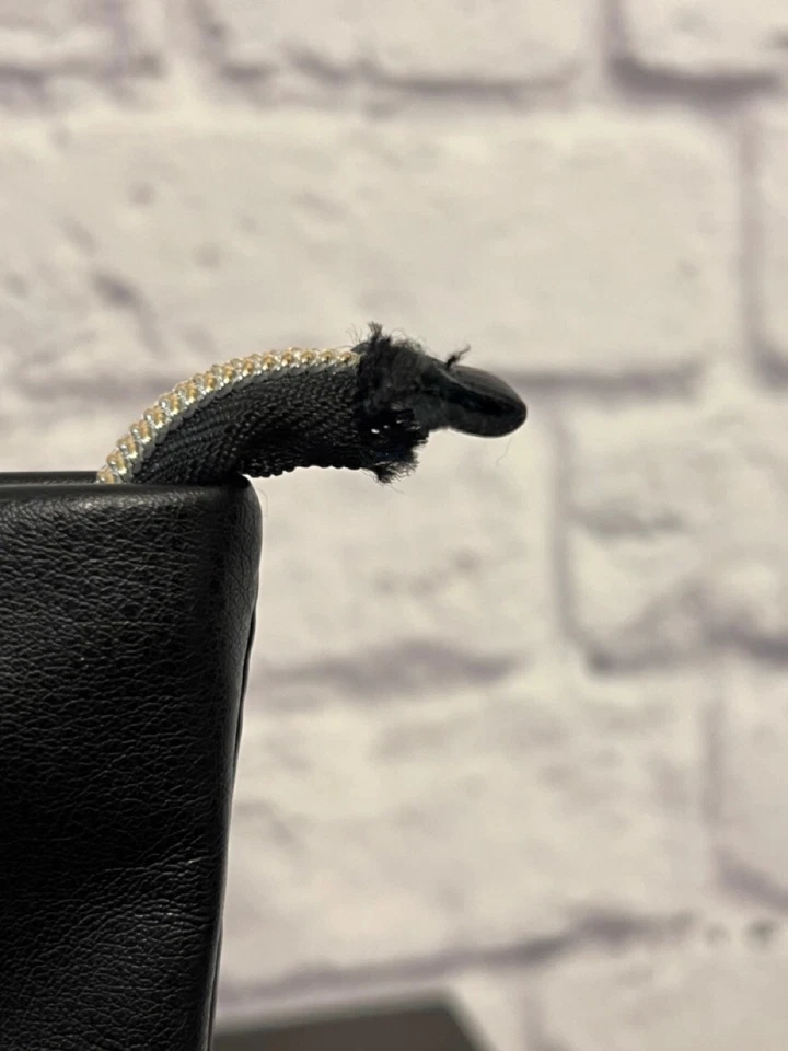 Estuche de cosméticos Donna Karan con cremallera Foto 4 de 4