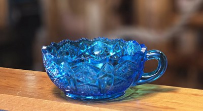 Vintage LE Smith Heritage Aqua Blue Pressed Glass Bowl ''Nappy Dish'' With Handle