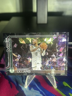 Damian Lillard 2025-26 Topps Chrome Black Sapphire Refractor 08/10 #153 Bucks