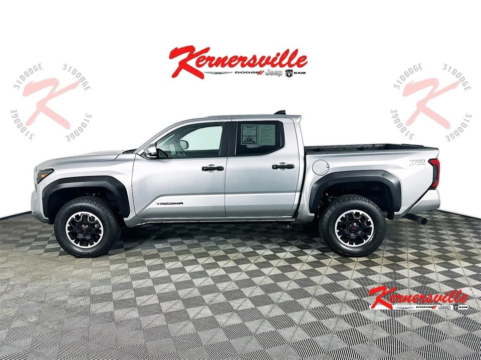 2024 Toyota Tacoma TRD Off-Road 4WD 4dr Pickup Truck Backup Camera Bedliner - Image 4 of 4