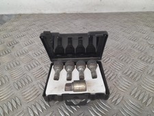 Vauxhall Astra h Locking Wheel Nut Set 2004-2012 93173882 Mk5