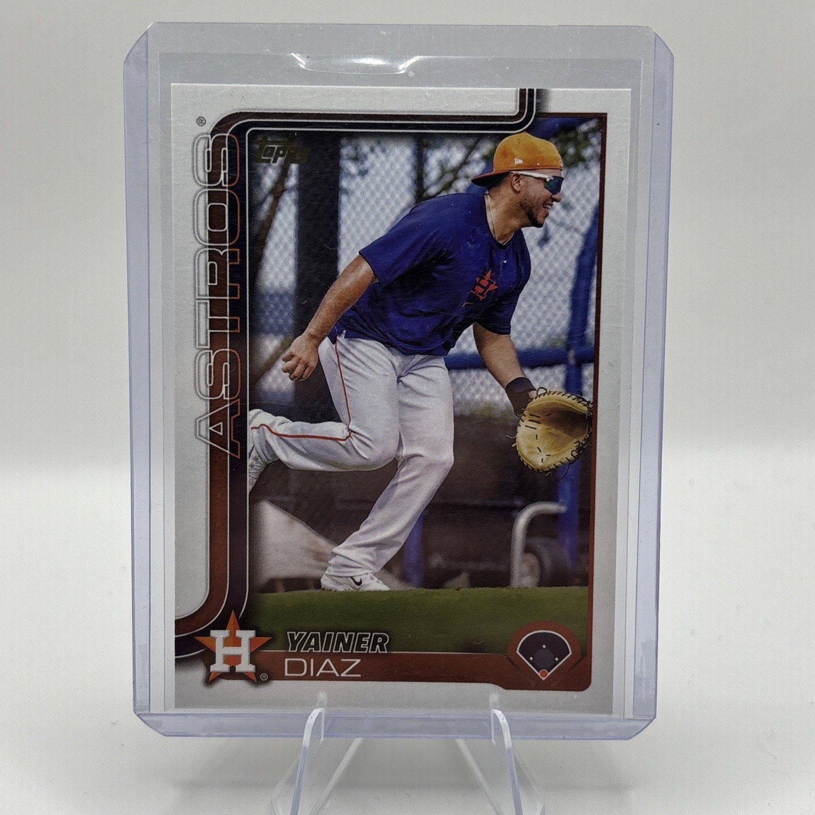 2025 Topps Series 1 - Yainer Diaz #299 Golden Mirror Image Variation