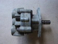 Gresen MGG 200 10BA1A-3 Hydraulic Motor Pump 2 Bolt Flange 9/16" Shaft