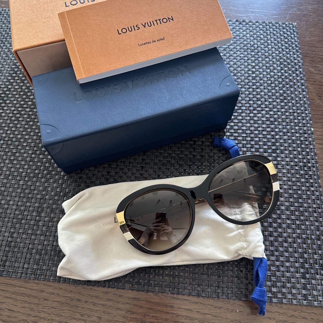Louis Vuitton Navy and Gold Round Sunglasses My Monogram Round Sunglasses S00 - Women - Accessories  main image 4
