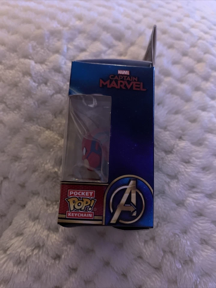 Marvel Captain Marvel Pop! Mini boneco Funko chaveiro vinil - Imagem 2 de 2