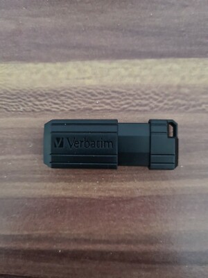 Verbatim 49065 64 GB Nadelstreifen USB 2.0-Flash-Laufwerk   schwarz