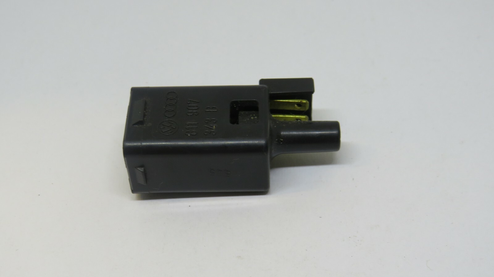 VW / AUDI - Bremslichtschalter Schalter / BRAKE LIGHT SENSOR