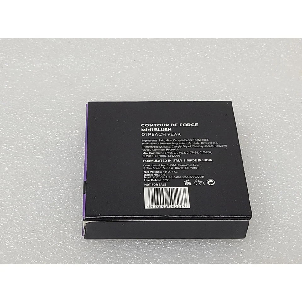 Mini rubor Sugar Cosmetics Contour De Force 01 Peach Peak Foto 3 de 3