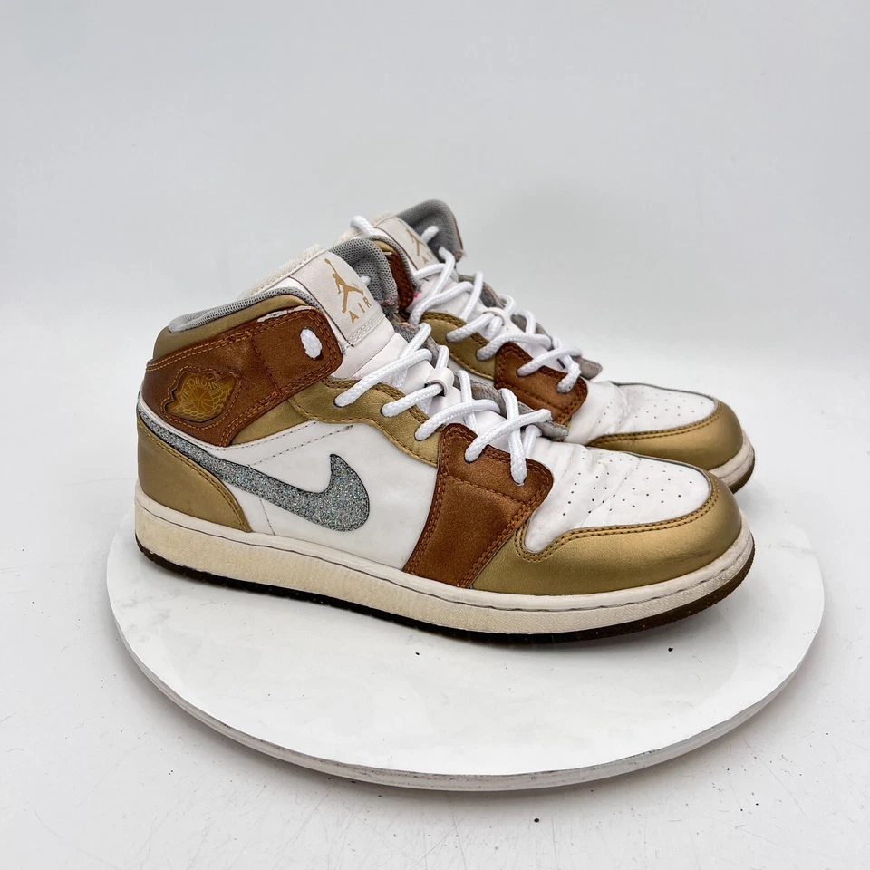 Nike Air Jordan Youth Size 7Y Women 8.5 454659-135 White Silver Gold Shoes - Image 4 of 4