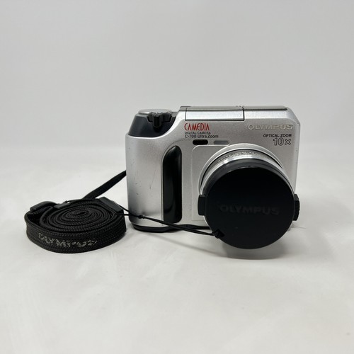 Olympus Camedia C-700 Ultra Zoom 2.1MP Digital Camera - Tested & Working